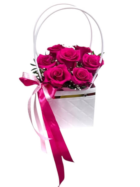 Lillekotike roosidega