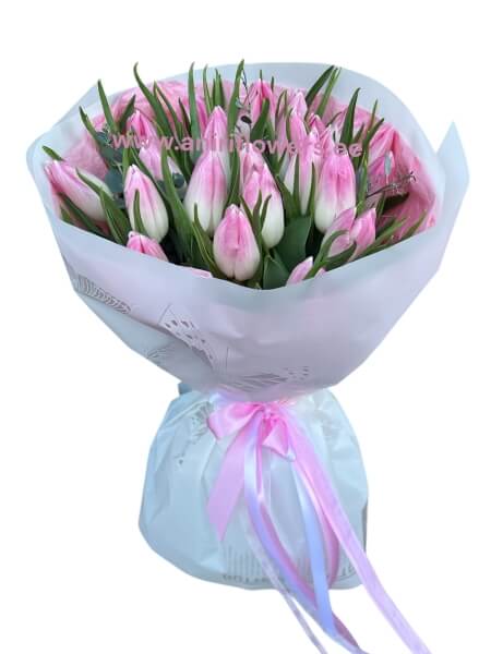 Букет тюльпанов в подарочной упаковке